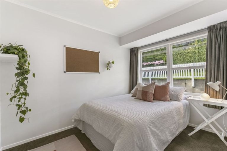 Photo of property in 6 Stott Avenue, Birkdale, Auckland, 0626