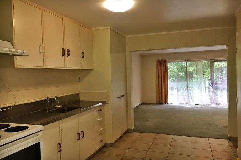 Photo of property in Recreation Reserve, 2/273 Grounsell Crescent, Belmont, Lower Hutt, 5010