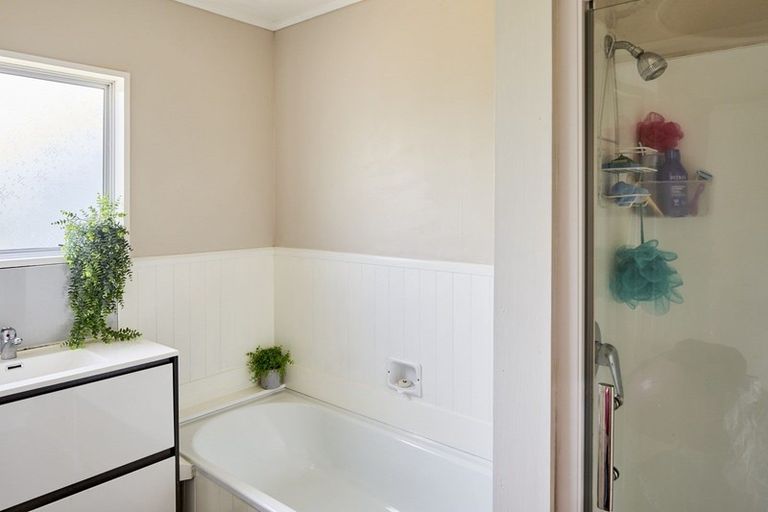 Photo of property in 3 Tikati View, Titahi Bay, Porirua, 5022