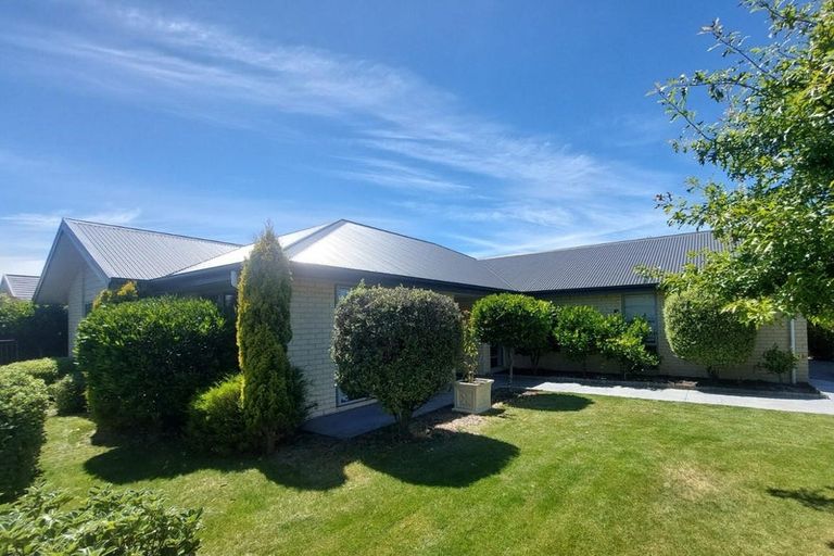 Photo of property in 25 Handley Crescent, Wigram, Christchurch, 8042