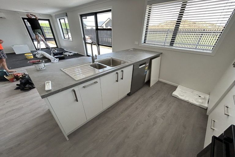 Photo of property in 42 Evergreen Parade, Rosehill, Papakura, 2113