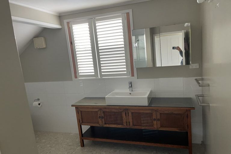 Photo of property in 5 Tiri Road, Takapuna, Auckland, 0620