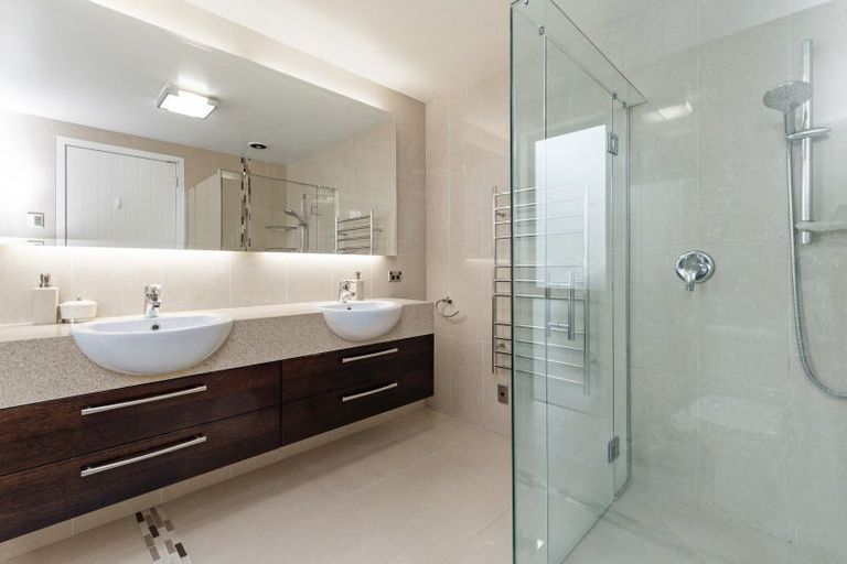 Photo of property in 16 Le Quesnoy Place, Cambridge, 3434