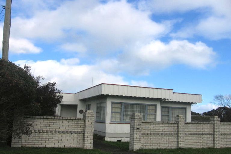 Photo of property in 142 Riverside Drive, Waiwhetu, Lower Hutt, 5010