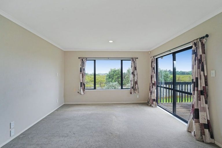 Photo of property in 33 Fergy Crescent, Wattle Downs, Auckland, 2103