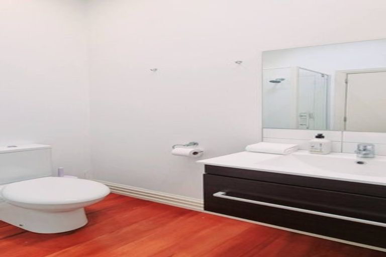 Photo of property in 5 Tonks Grove, Te Aro, Wellington, 6011