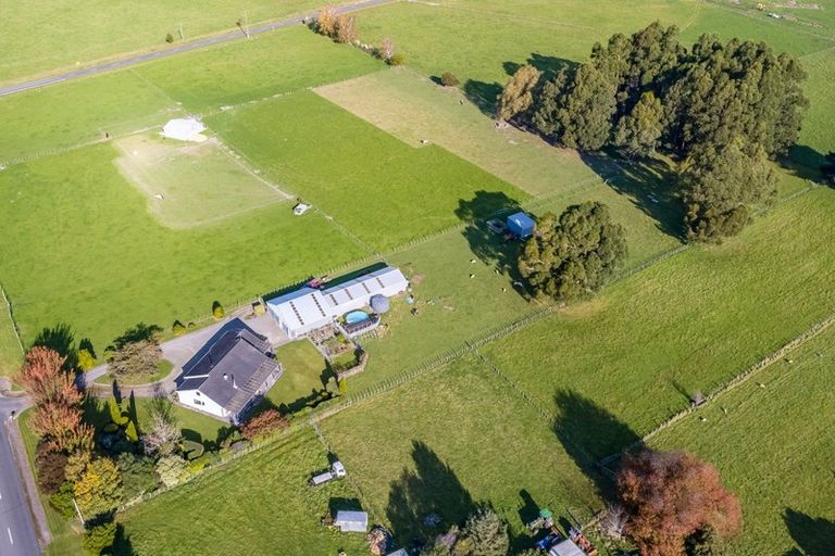 Photo of property in 19 Matahiwi Road, Matahiwi, Masterton, 5888