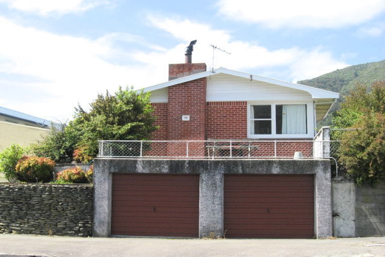 Photo of property in 72 Auckland Street, Picton, 7220