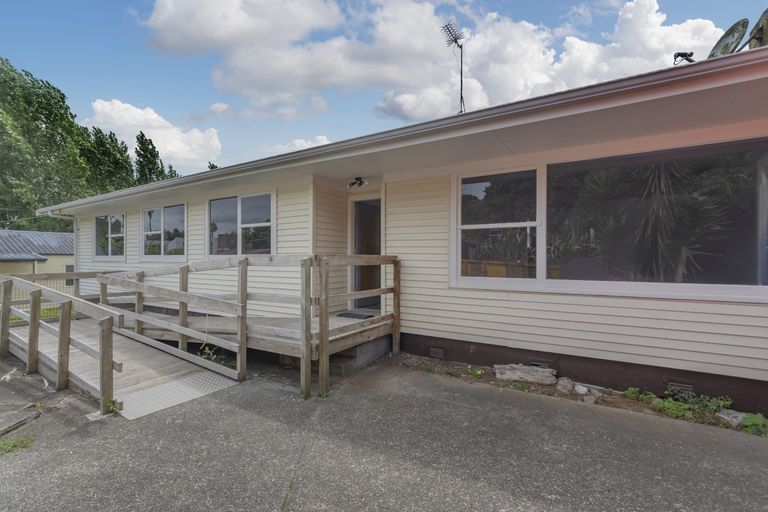 Photo of property in 70 Clayton Avenue, Otara, Auckland, 2023