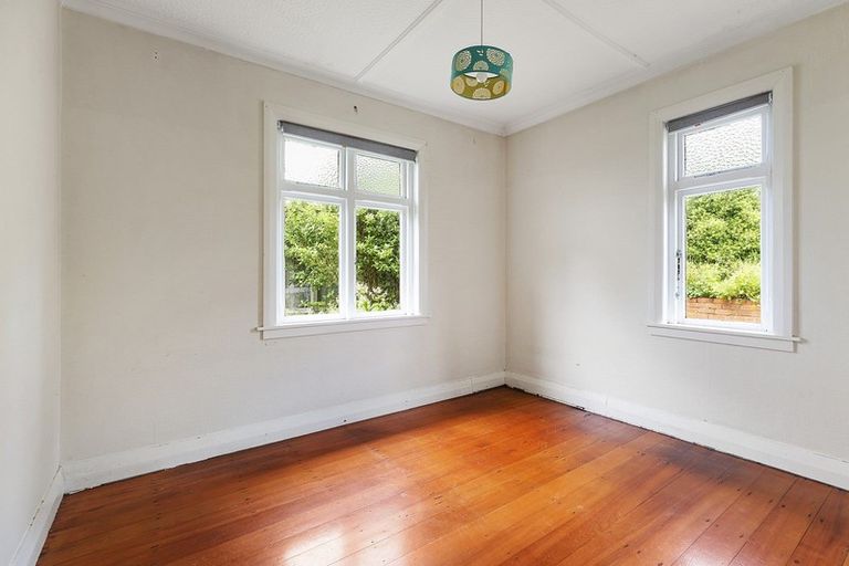 Photo of property in 343 Karori Road, Karori, Wellington, 6012