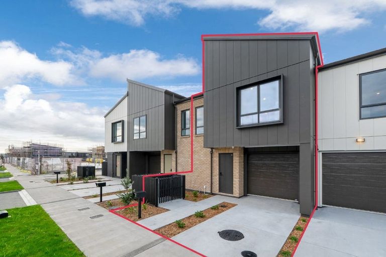 Photo of property in 32 Waka Moana Drive, Hobsonville, Auckland, 0616