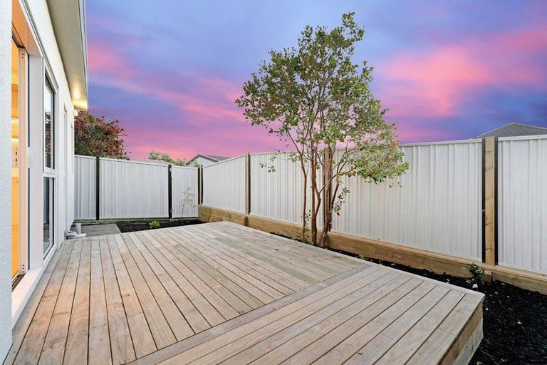 Photo of property in 60d Lewisham Street, Highland Park, Auckland, 2010