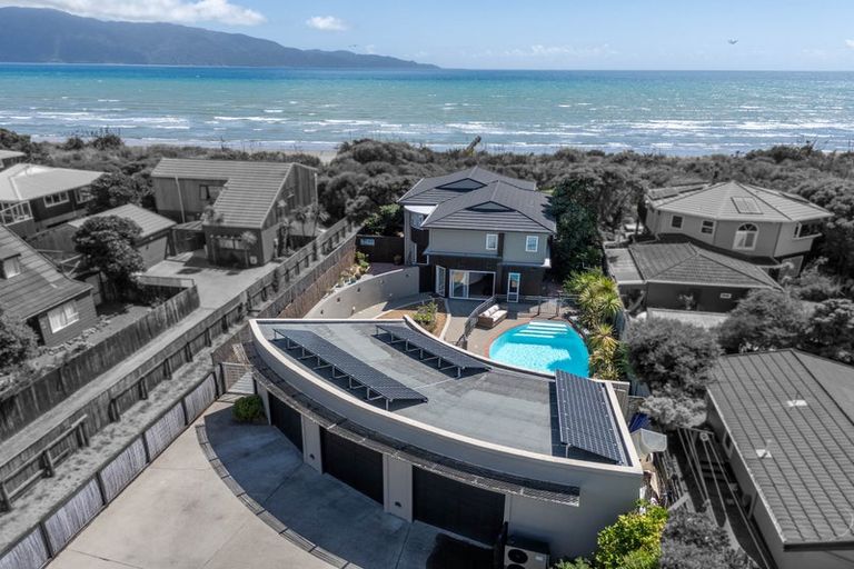 Photo of property in 227 Manly Street, Paraparaumu Beach, Paraparaumu, 5032