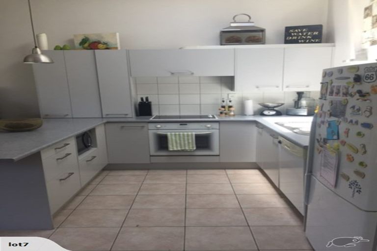 Photo of property in 51 Minaret Drive, Bucklands Beach, Auckland, 2014