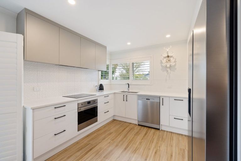 Photo of property in 11 Kotare Street, Fendalton, Christchurch, 8041