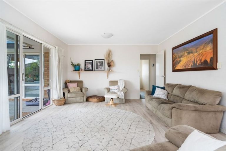 Photo of property in 34 Bermuda Place, One Tree Point, 0118