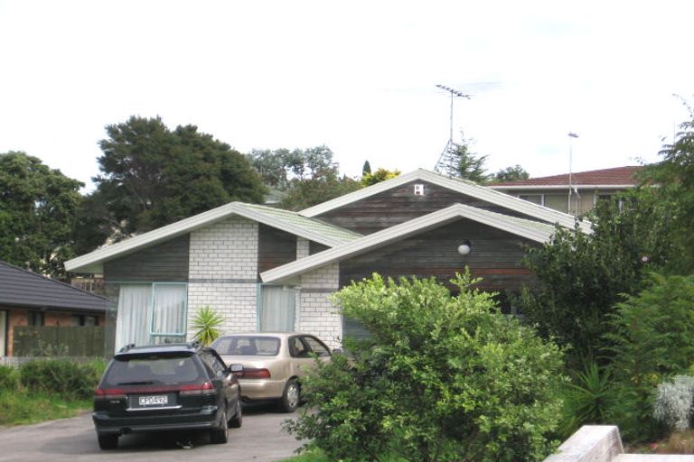 Photo of property in 3 Khaleel Place, Henderson, Auckland, 0612