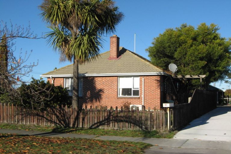 Photo of property in 1/3 Gregory Avenue, Islington, Christchurch, 8042