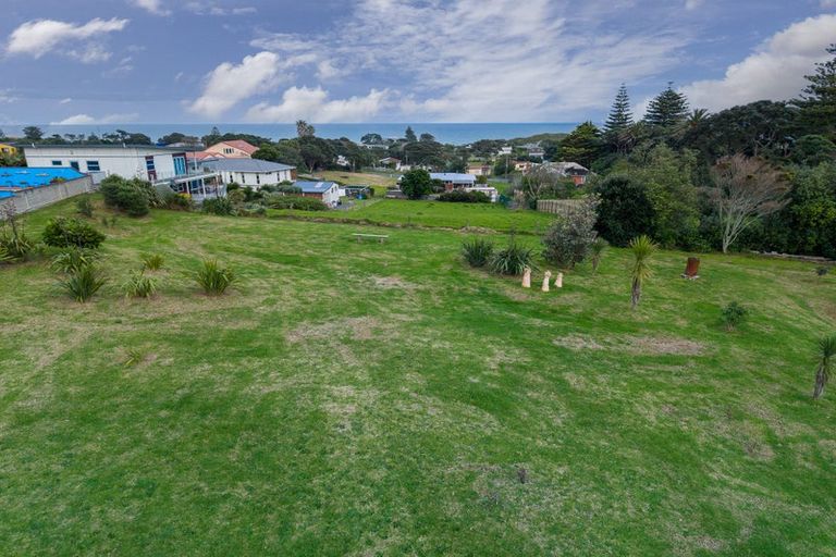 Photo of property in 11 Alcemene Lane, Baylys Beach, Dargaville, 0377