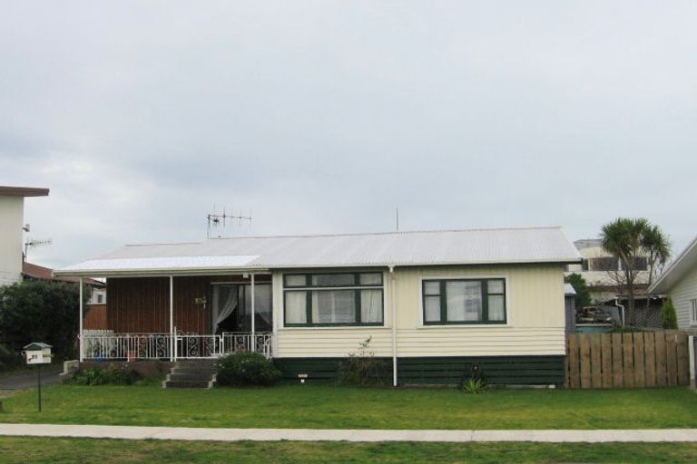 Photo of property in 12 Pukeko Place, Westshore, Napier, 4110