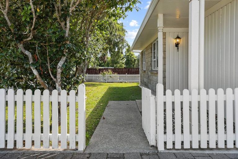 Photo of property in 54a Williams Street, Cambridge, 3434