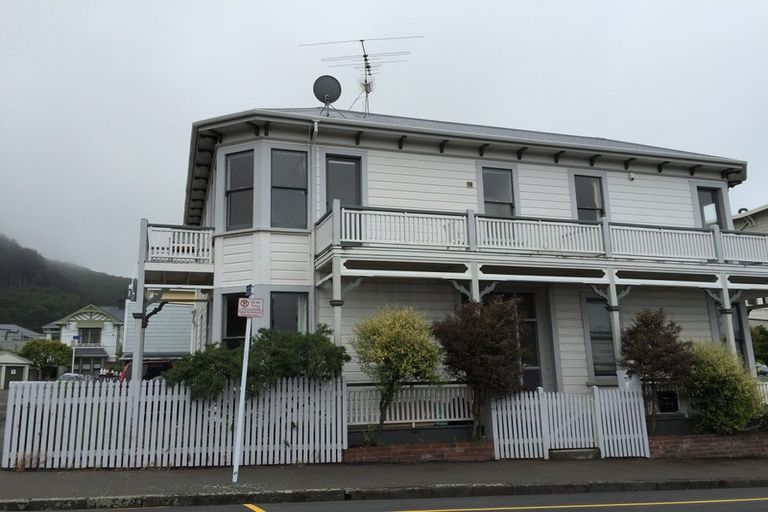 Photo of property in 1/10 Hobson Crescent, Thorndon, Wellington, 6011