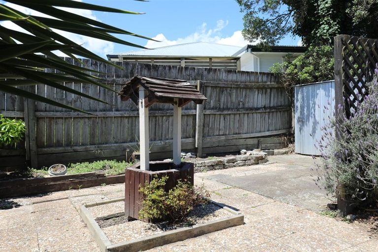 Photo of property in 156 Hakanoa Street, Huntly, 3700