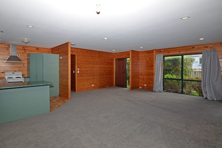 Photo of property in 74a Guadeloupe Crescent, Grenada Village, Wellington, 6037