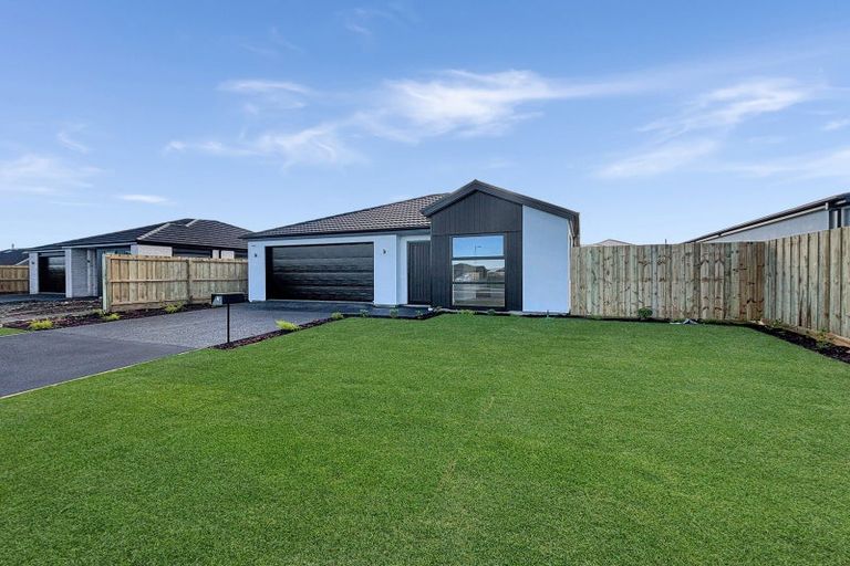 Photo of property in 14 Accadia Drive, Rolleston, 7614