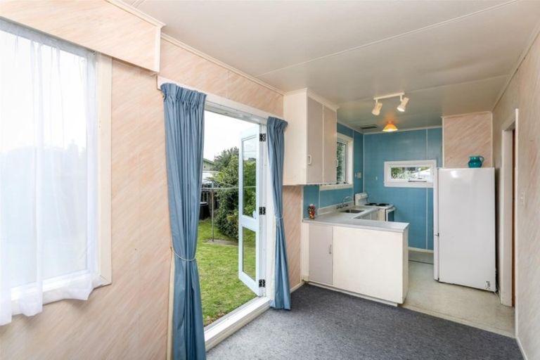 Photo of property in 6 Buckland Place, Spotswood, New Plymouth, 4310