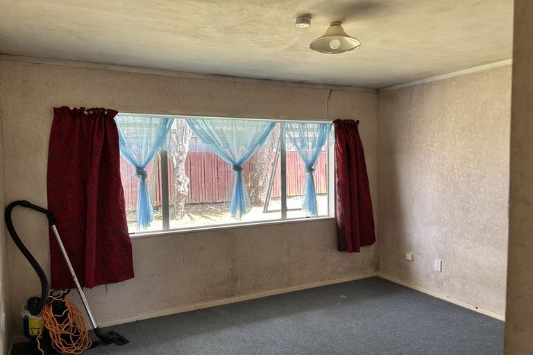 Photo of property in 1/59 Archibald Road, Kelston, Auckland, 0602