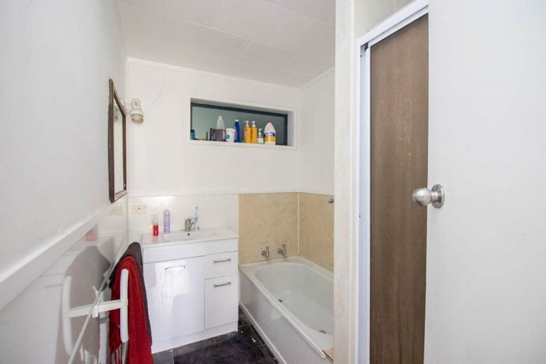 Photo of property in 2 Miller Avenue, Paeroa, 3600