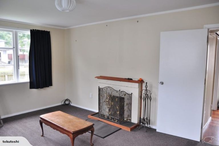 Photo of property in 79 Broderick Road, Johnsonville, Wellington, 6037