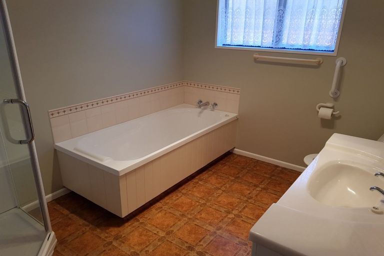 Photo of property in 535 Bower Avenue, Parklands, Christchurch, 8083