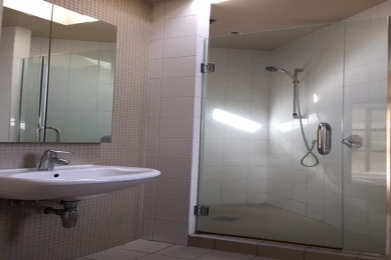 Photo of property in 5a Scarborough Terrace, Parnell, Auckland, 1052