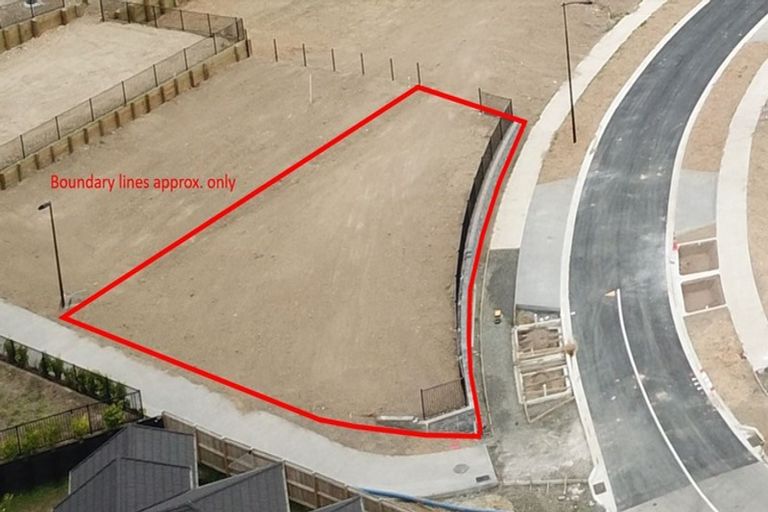 Photo of property in 75 Vinistra Road, Kumeu, 0810