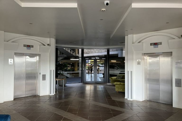 Photo of property in The Rennaissance, 13h/18 Ronwood Avenue, Manukau, Auckland, 2104