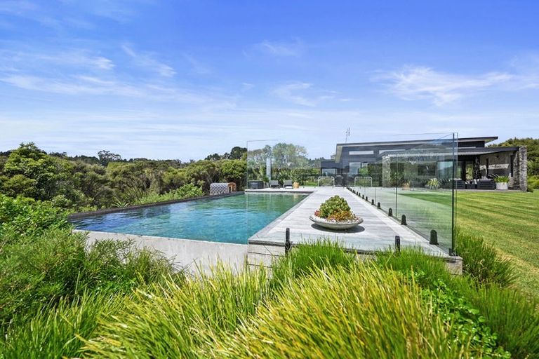 Photo of property in 458 Whitehills Road, Waitoki, Silverdale, 0994