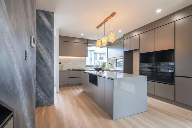 Photo of property in 1 Treloar Crescent, Hobsonville, Auckland, 0616