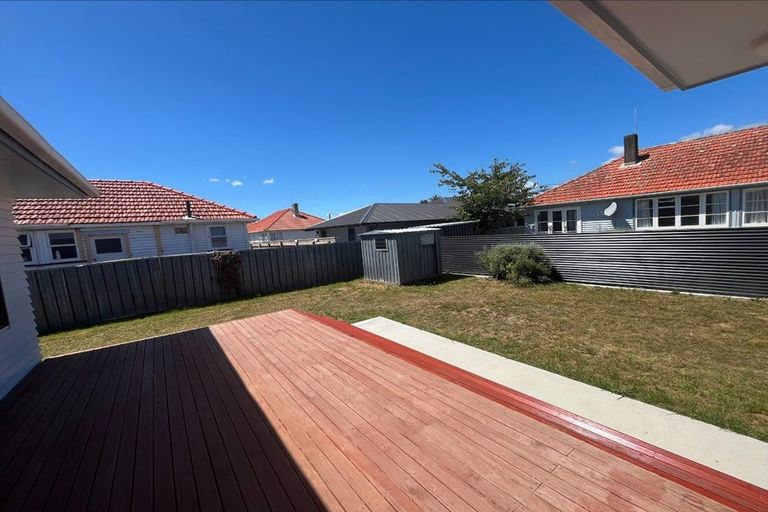 Photo of property in 15a Queenwood Road, Levin, 5510