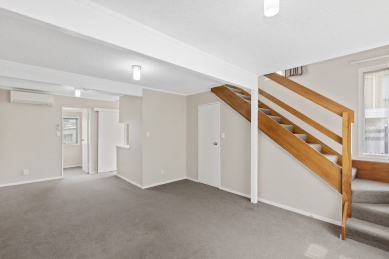 Photo of property in 30b Cypress Drive, Maungaraki, Lower Hutt, 5010
