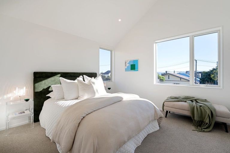 Photo of property in 2/17 Puriri Street, Woburn, Lower Hutt, 5010