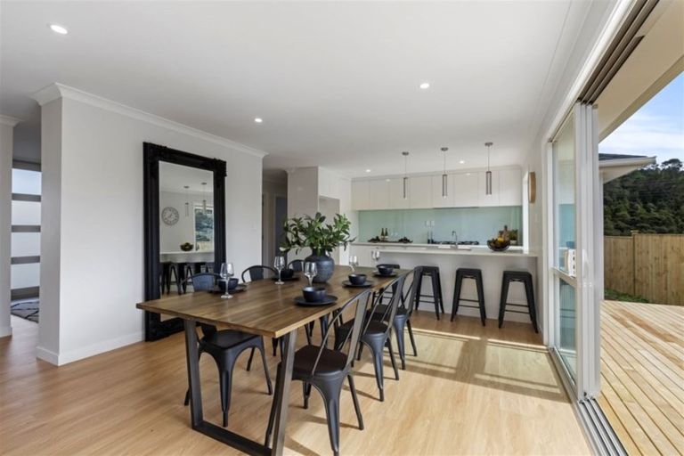 Photo of property in 22 Jeroboam Loop, Kumeu, 0810