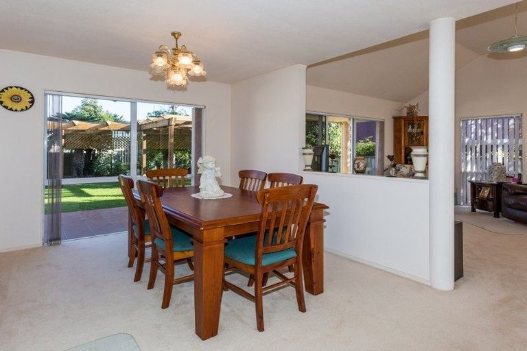 Photo of property in 5 Kingsgate Close, Havelock North, 4130