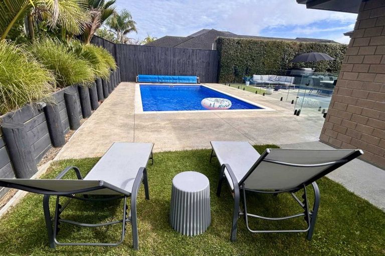 Photo of property in 14 Will Street, Huapai, Kumeu, 0810