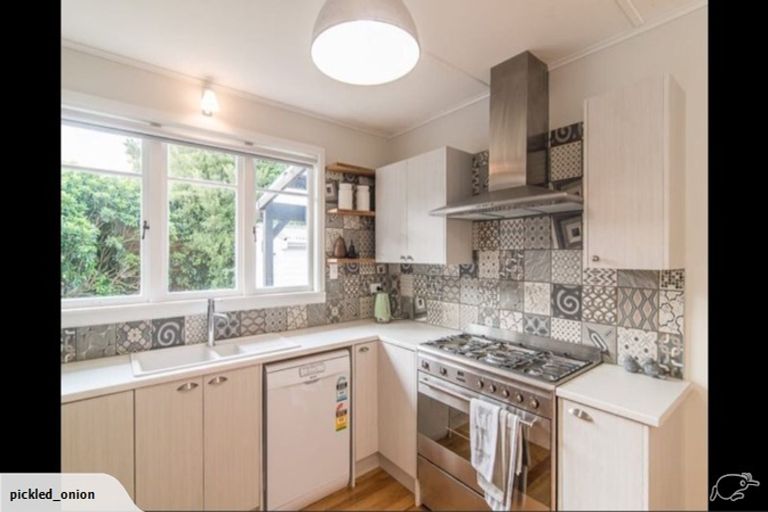 Photo of property in 6 Riwai Street, Paraparaumu, 5032