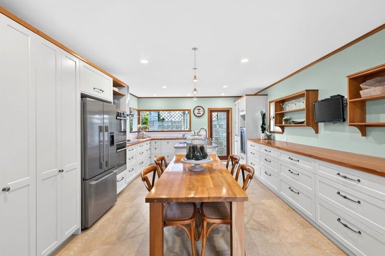 Photo of property in 242 Pohutukawa Avenue, Ohope, 3121