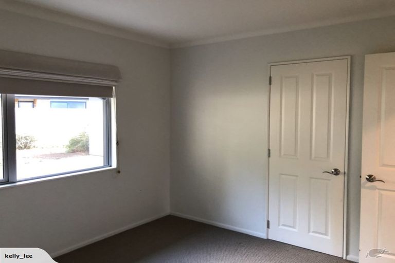 Photo of property in 11 Amoka Crescent, Parklands, Christchurch, 8083