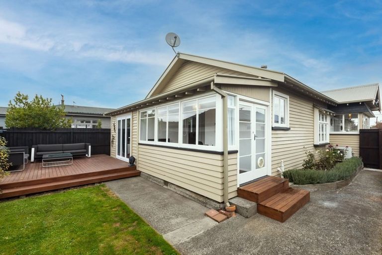 Photo of property in 74 Selwyn Street, Somerfield, Christchurch, 8024
