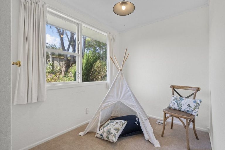 Photo of property in 36 Roys Road, Plimmerton, Porirua, 5026